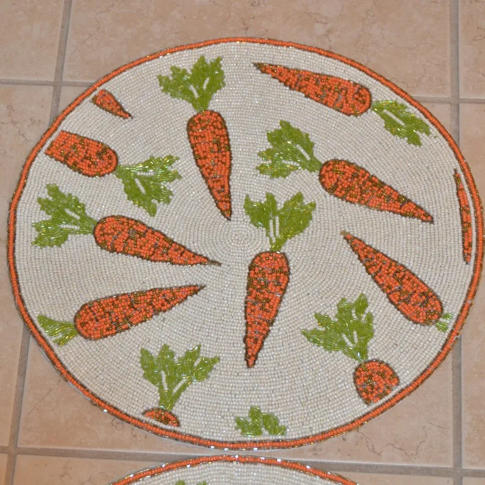 6 ISAAC MIZRAHI CARROT SPRING SUMMER EASTER CRYSTAL PLACEMAT CHARGER CENTERPIECE
